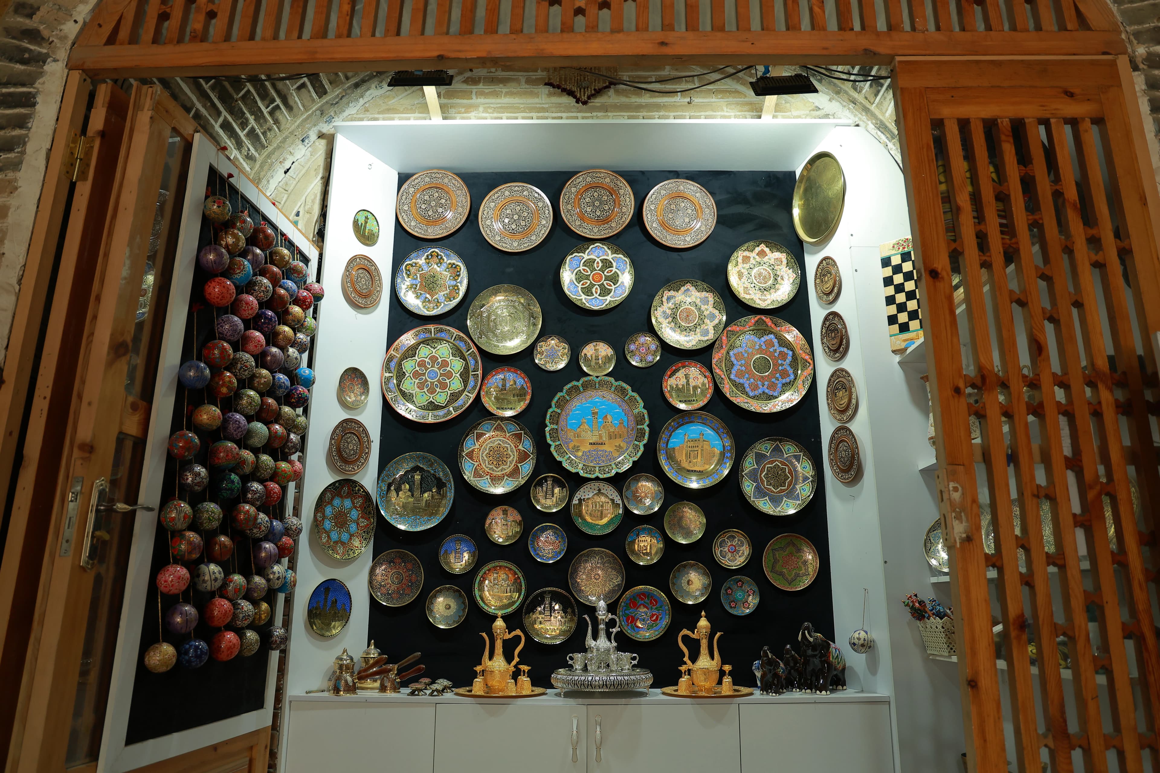 🧵 Бухара — город искусства и ремесел